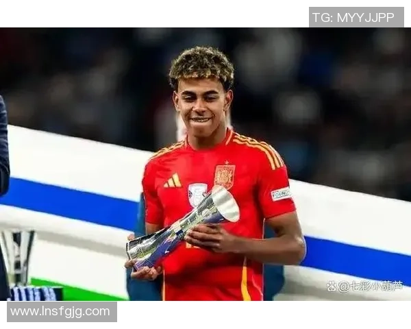 足球明星奢侈品消费背后的故事与影响揭秘 足球明星奢侈品消费背后的故事与影响揭秘