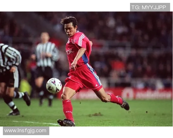 足球明星精彩瞬间集锦动作分析与技巧分享视频 足球明星精彩瞬间集锦动作分析与技巧分享视频