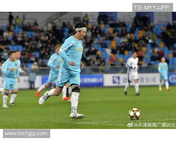 足球明星腿部模型的艺术与科技结合探索之旅 足球明星腿部模型的艺术与科技结合探索之旅